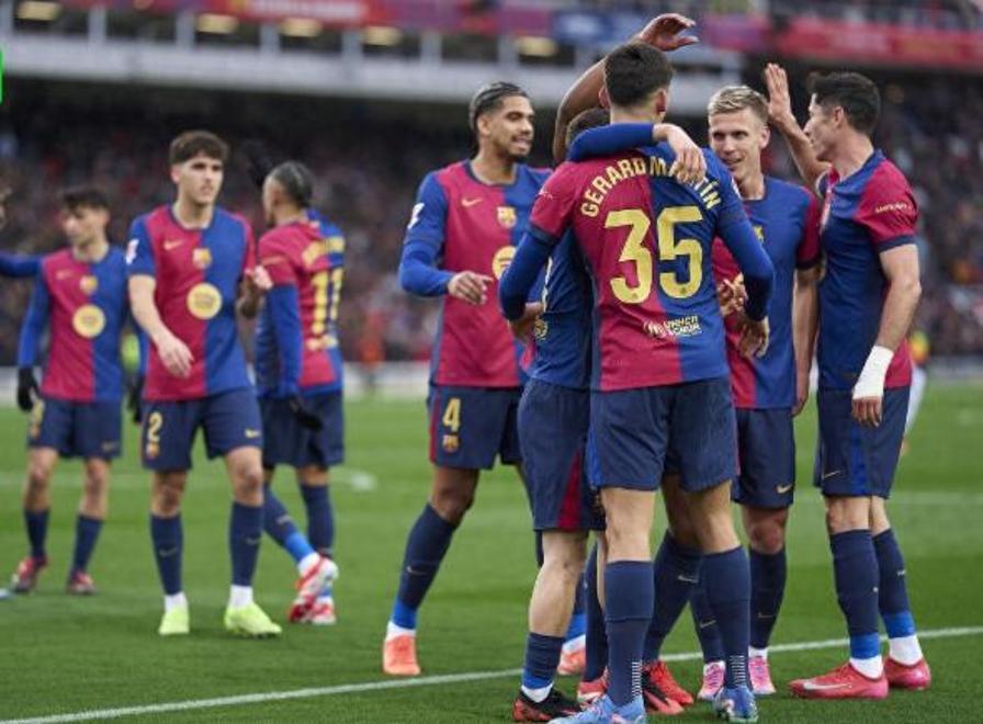 包含巴萨后防线名核心续约，稳固西甲霸主地位的词条