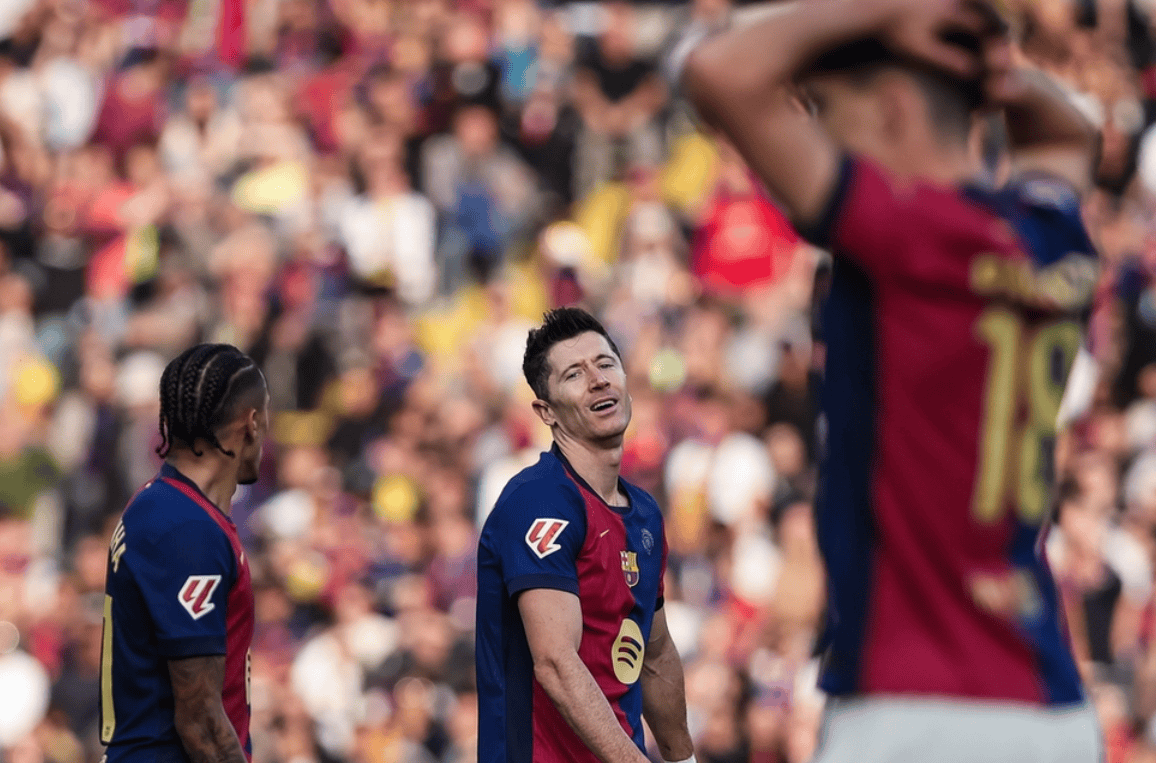 包含巴萨后防线名核心续约，稳固西甲霸主地位的词条